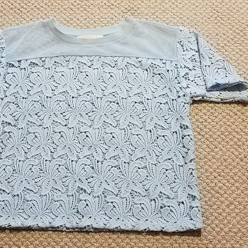 NWOT LOFT crochet floral lace light blue short sleeve boxy top - Picture 5 of 10